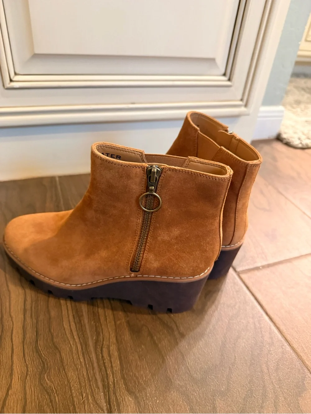 Vionic Tan Suede Wedge Ankle Booties with Ring Zip